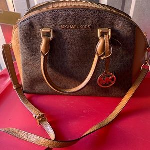 Micheal kors handbag